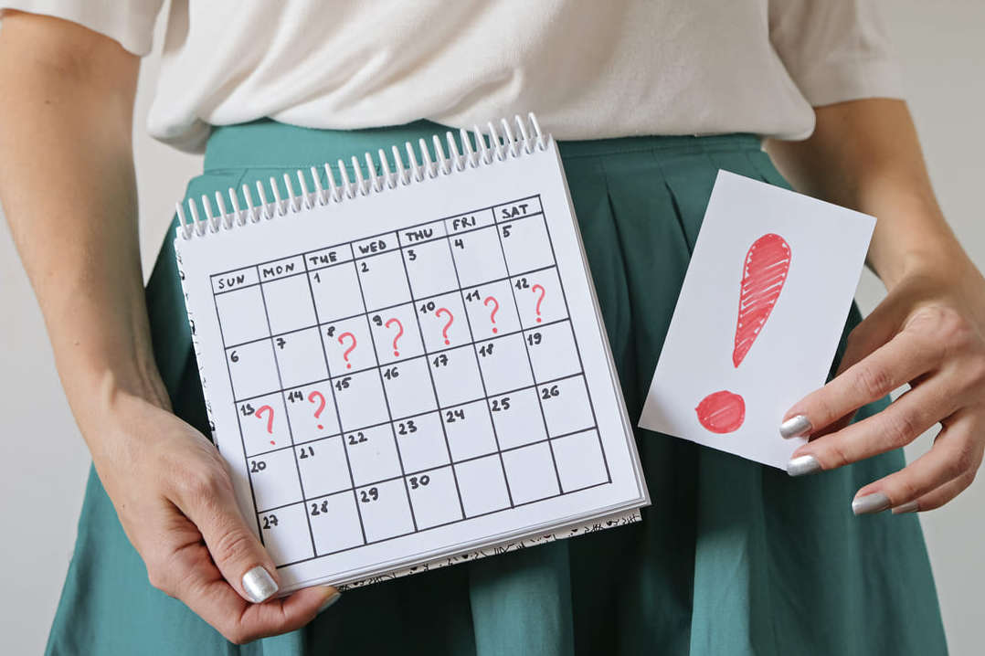 Illustration-showing-early-symptoms-of-PCOS-in-Indian-women